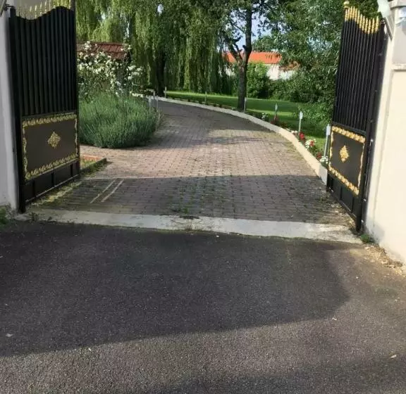 پانسیون Bienvenue Chez Zina