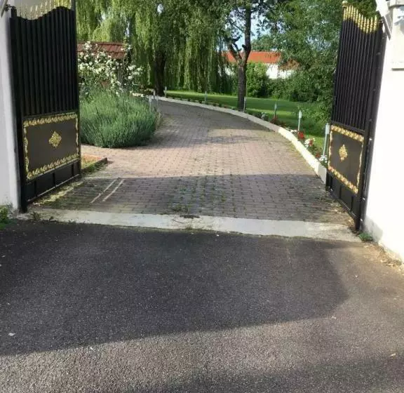 پانسیون Bienvenue Chez Zina