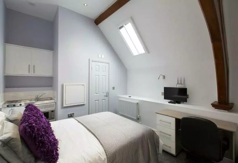 Majatalo Old County Court