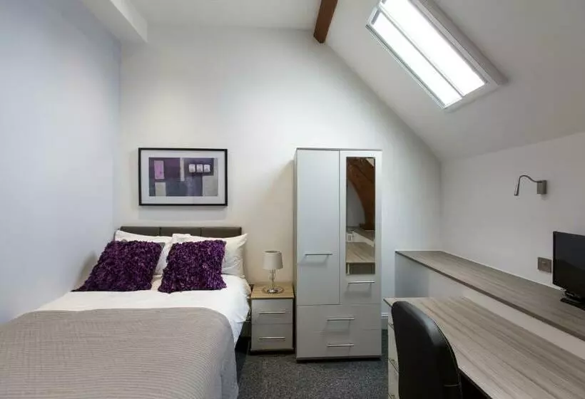 Majatalo Old County Court