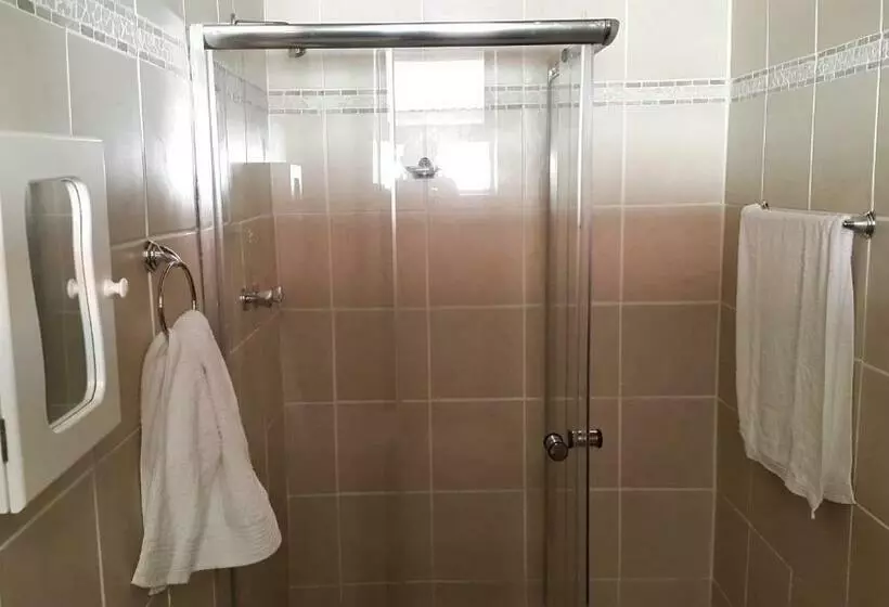 Majatalo Third Rock Guesthouse