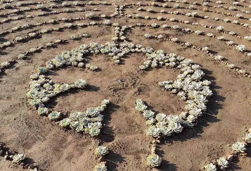 Majatalo Third Rock Guesthouse