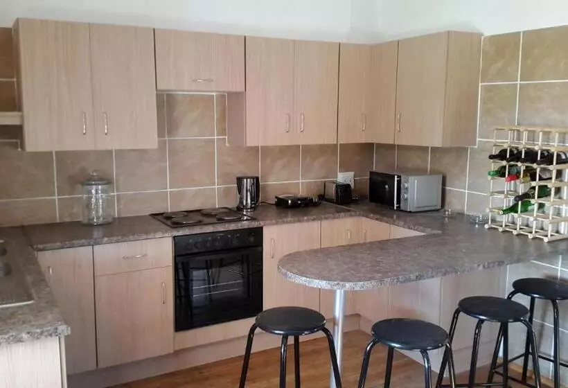 Majatalo Third Rock Guesthouse