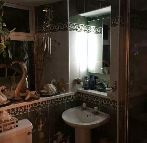 Aamiaismajoitus (B&B) The Moorings