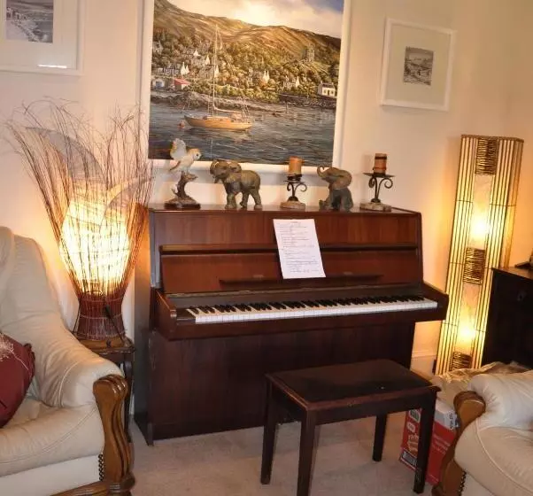 Aamiaismajoitus (B&B) The Moorings