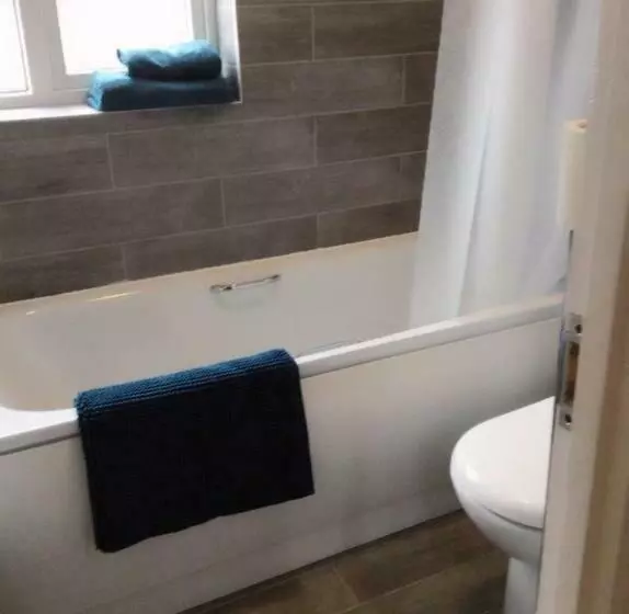 Majatalo Bexleyheath Station House