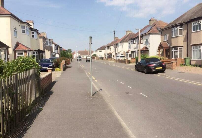 Pensione Bexleyheath Station House