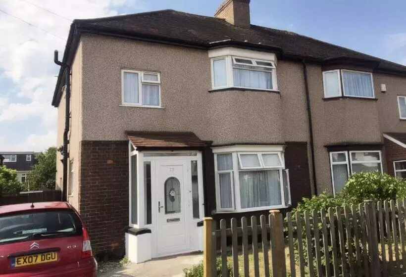 Majatalo Bexleyheath Station House