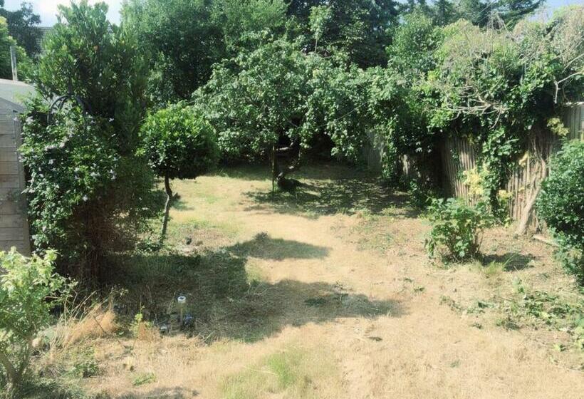 Pensione Bexleyheath Station House