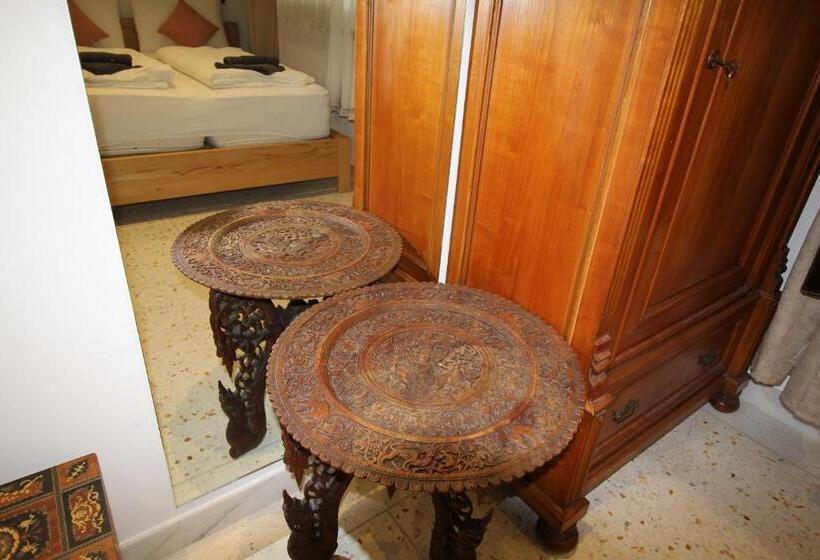 پانسیون Gardar Studio Fox