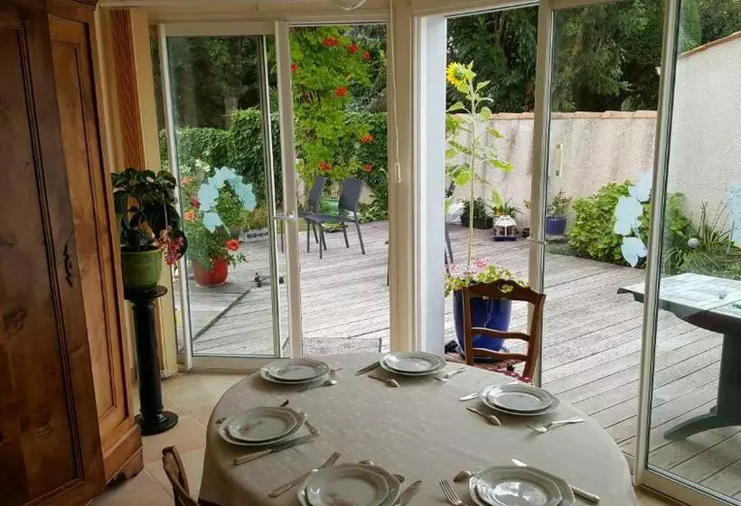 ベッドアンドブレックファースト Castel Parc