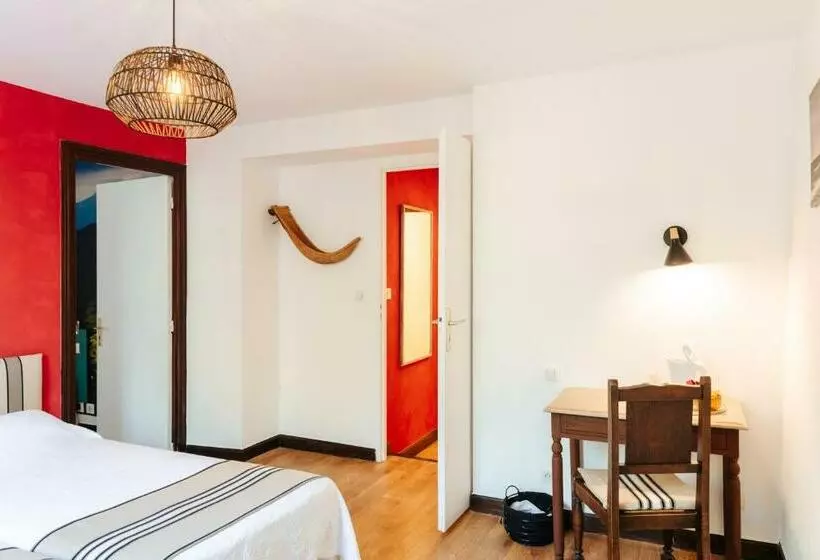 ベッドアンドブレックファースト Chambres D Hotes Aguerria