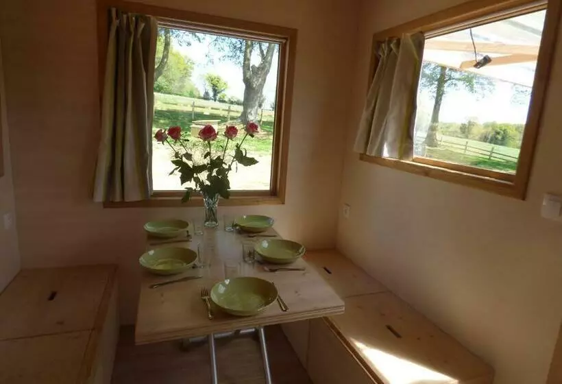 Aamiaismajoitus (B&B) Le Vallon Des 5 Roses