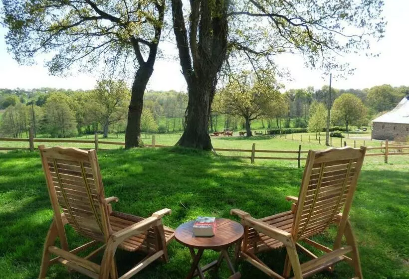 Aamiaismajoitus (B&B) Le Vallon Des 5 Roses