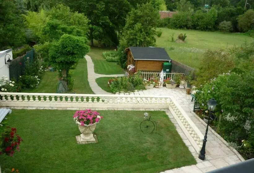 Aamiaismajoitus (B&B) Les Charmes