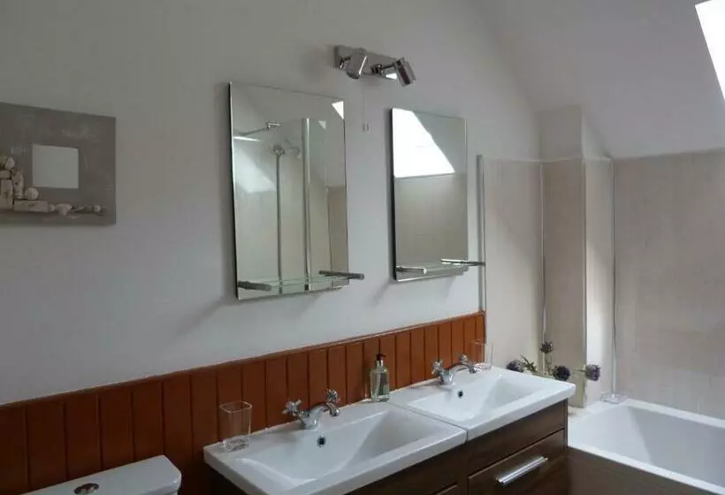 Aamiaismajoitus (B&B) The Steading At Barmore