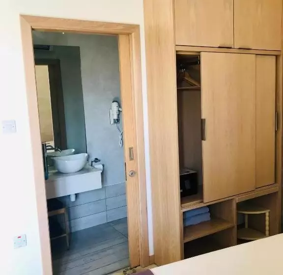 Nelli S B&b
