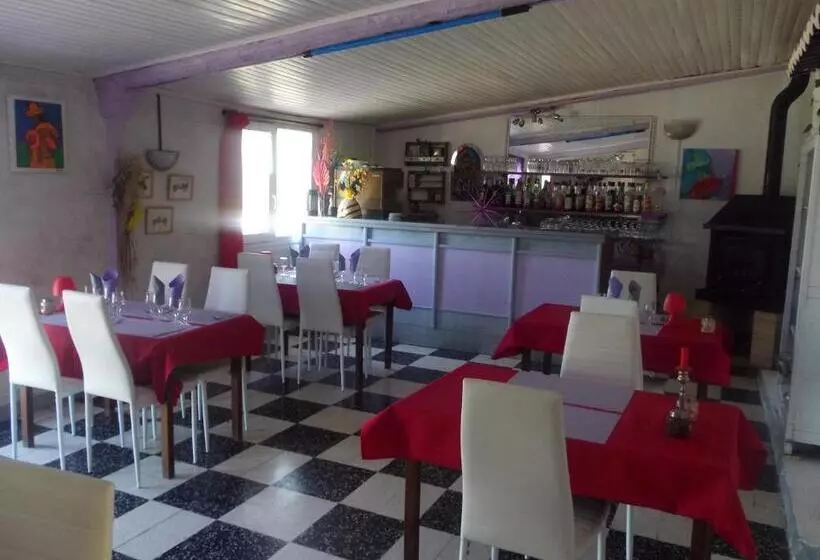 ペンション Auberge Des Garrigues