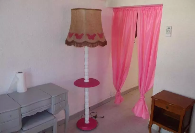 ペンション Auberge Des Garrigues