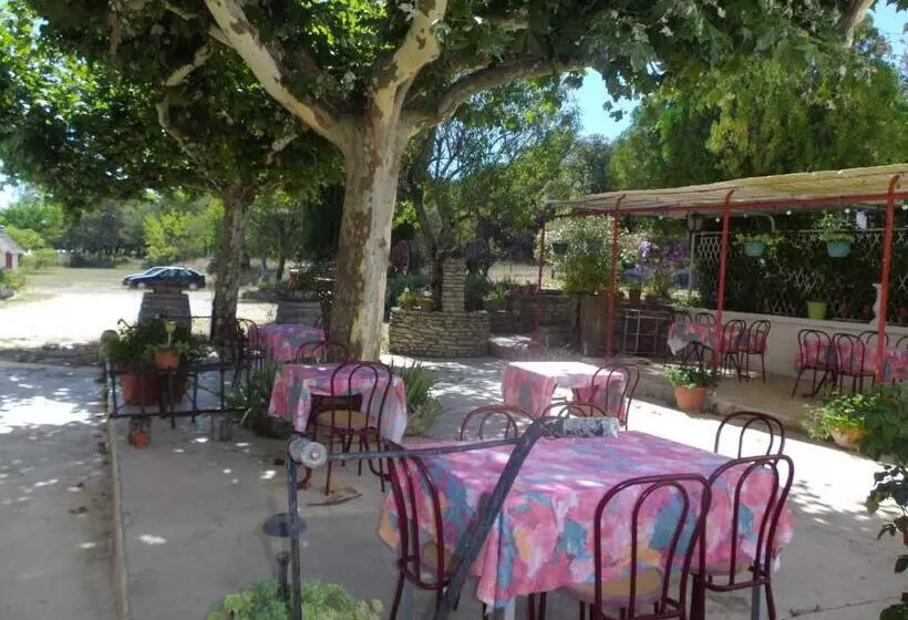 ペンション Auberge Des Garrigues