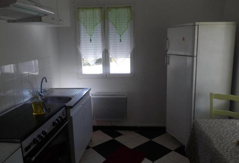 ペンション Auberge Des Garrigues