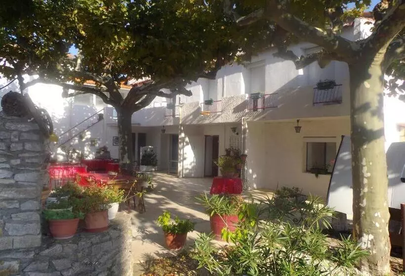 ペンション Auberge Des Garrigues