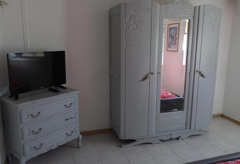 ペンション Auberge Des Garrigues