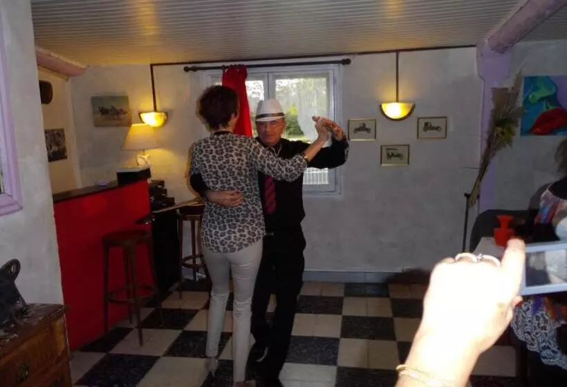 ペンション Auberge Des Garrigues