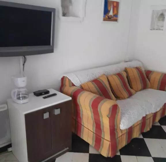 ペンション Auberge Des Garrigues