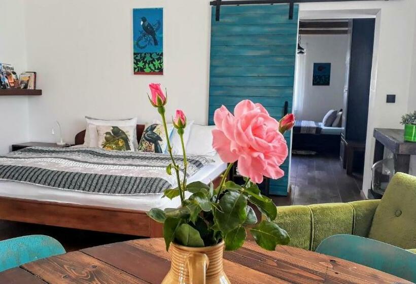 ペンション Onefourfour Apartment