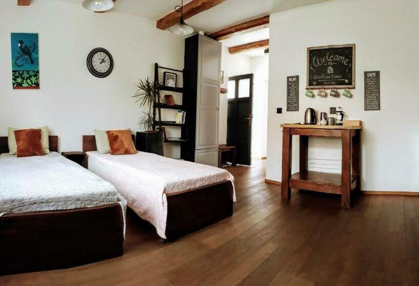 ペンション Onefourfour Apartment