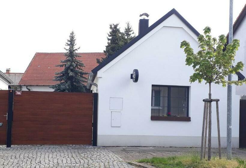 ペンション Onefourfour Apartment