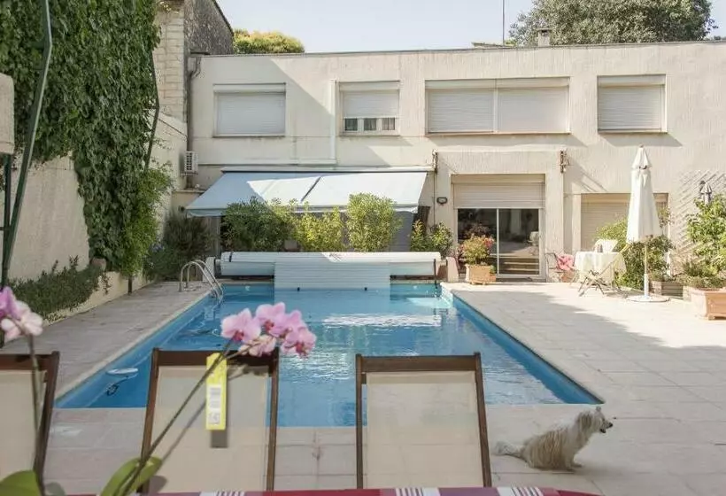 پانسیون Villa Cemaste