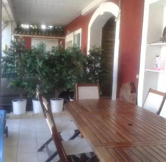 پانسیون Villa Cemaste