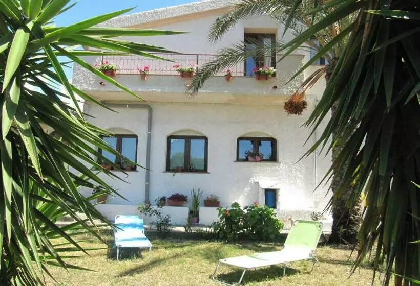 ベッドアンドブレックファースト I Limoni