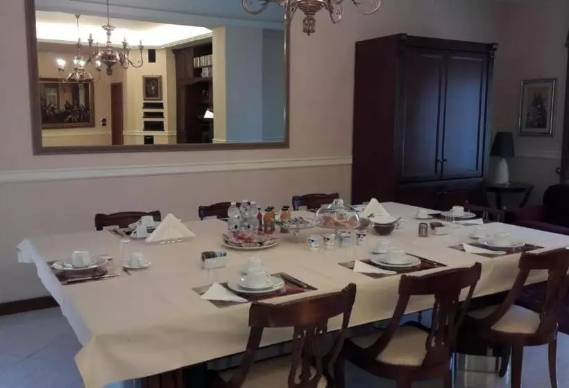 Aamiaismajoitus (B&B) La Suite Del Vulcano