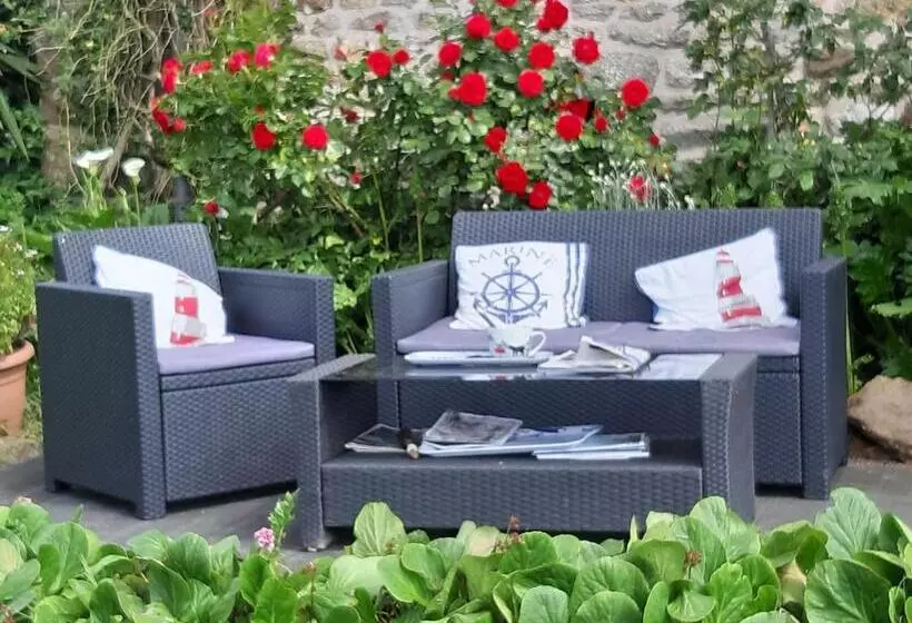 Aamiaismajoitus (B&B) Manoir De La Peignie