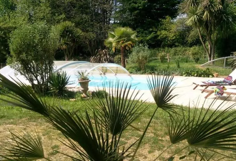 Aamiaismajoitus (B&B) Manoir De La Peignie