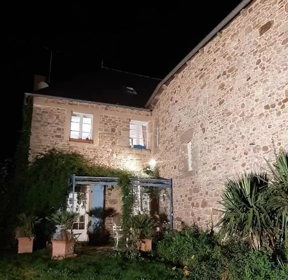 Aamiaismajoitus (B&B) Manoir De La Peignie