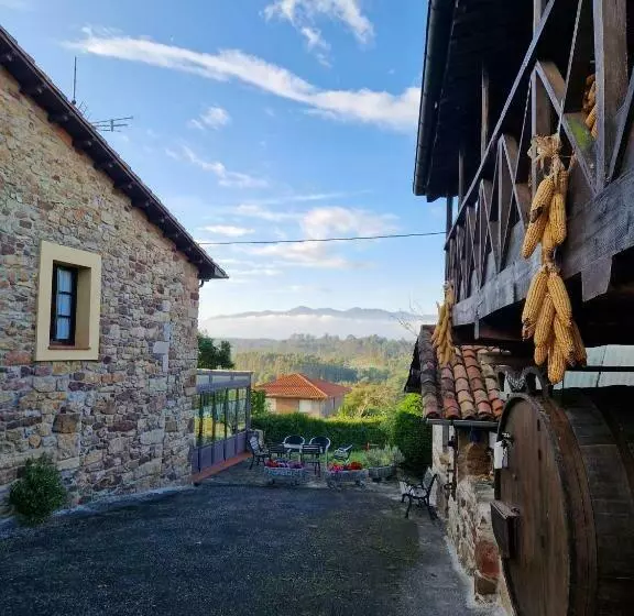 هتل Turismo Rural El Piensu
