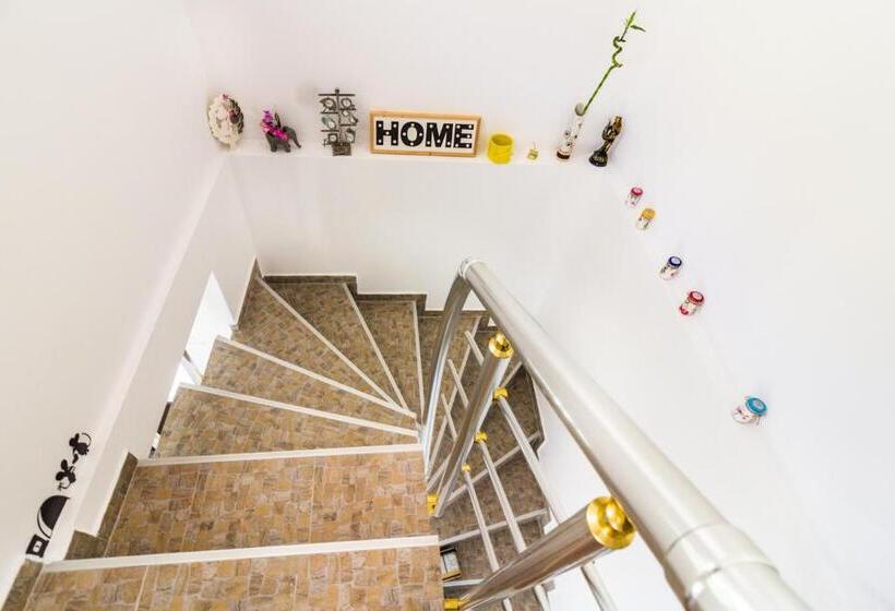 펜션 Kassandrova Guest House & Spa