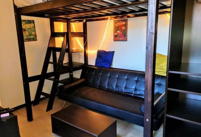 ペンション Mini Studio De 13 M2 Avec Terrasse 15 Mn Centre Nimes