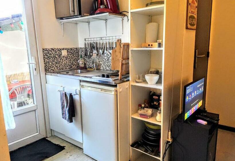 Pansiyon Mini Studio De 13 M2 Avec Terrasse 15 Mn Centre Nimes
