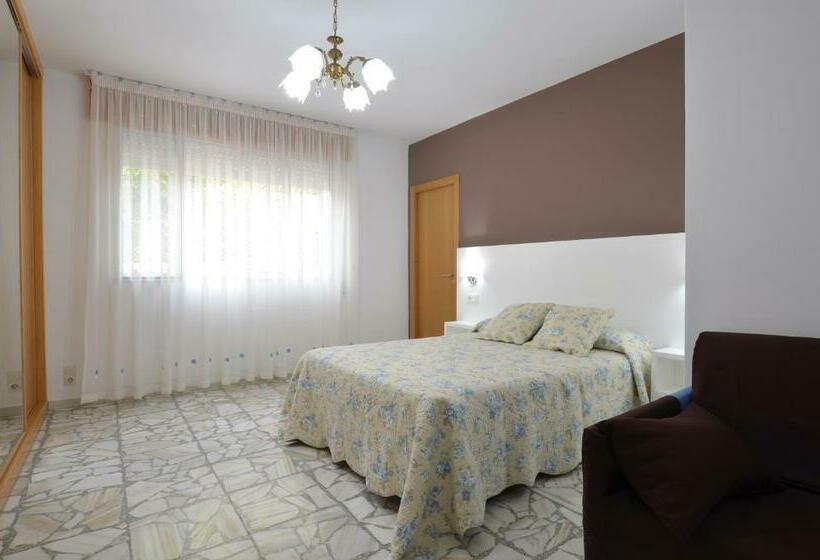 Pension Asun Sanxenxo