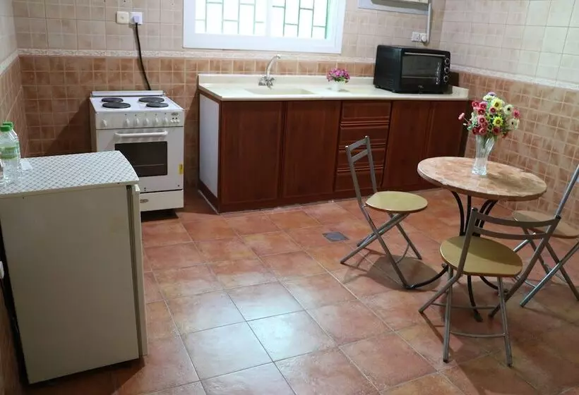 Al Alya Hotel Rooms And Suites