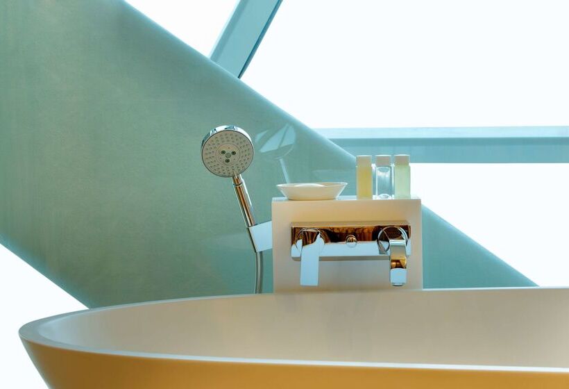 فندق Andaz Capital Gate Abu Dhabi, By Hyatt