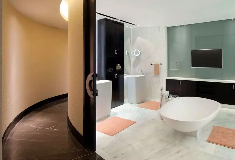 فندق Andaz Capital Gate Abu Dhabi, By Hyatt