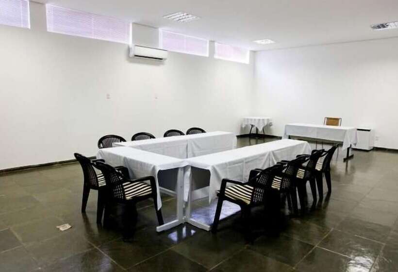 Отель Attiê Park