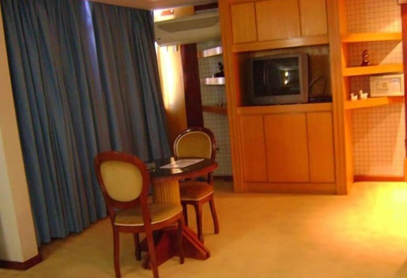 هتل Monumental Bittar