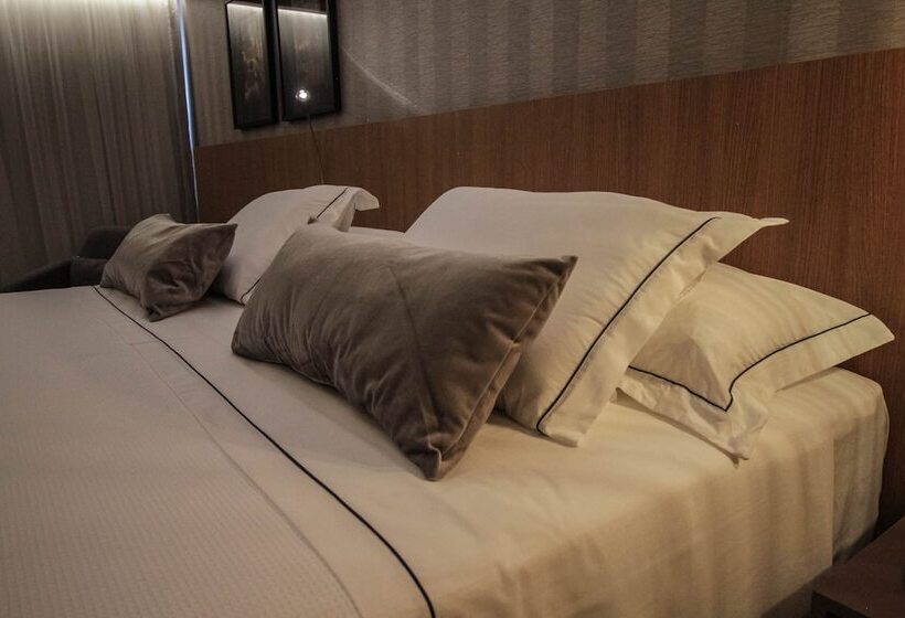 Oscar Hotel Executive